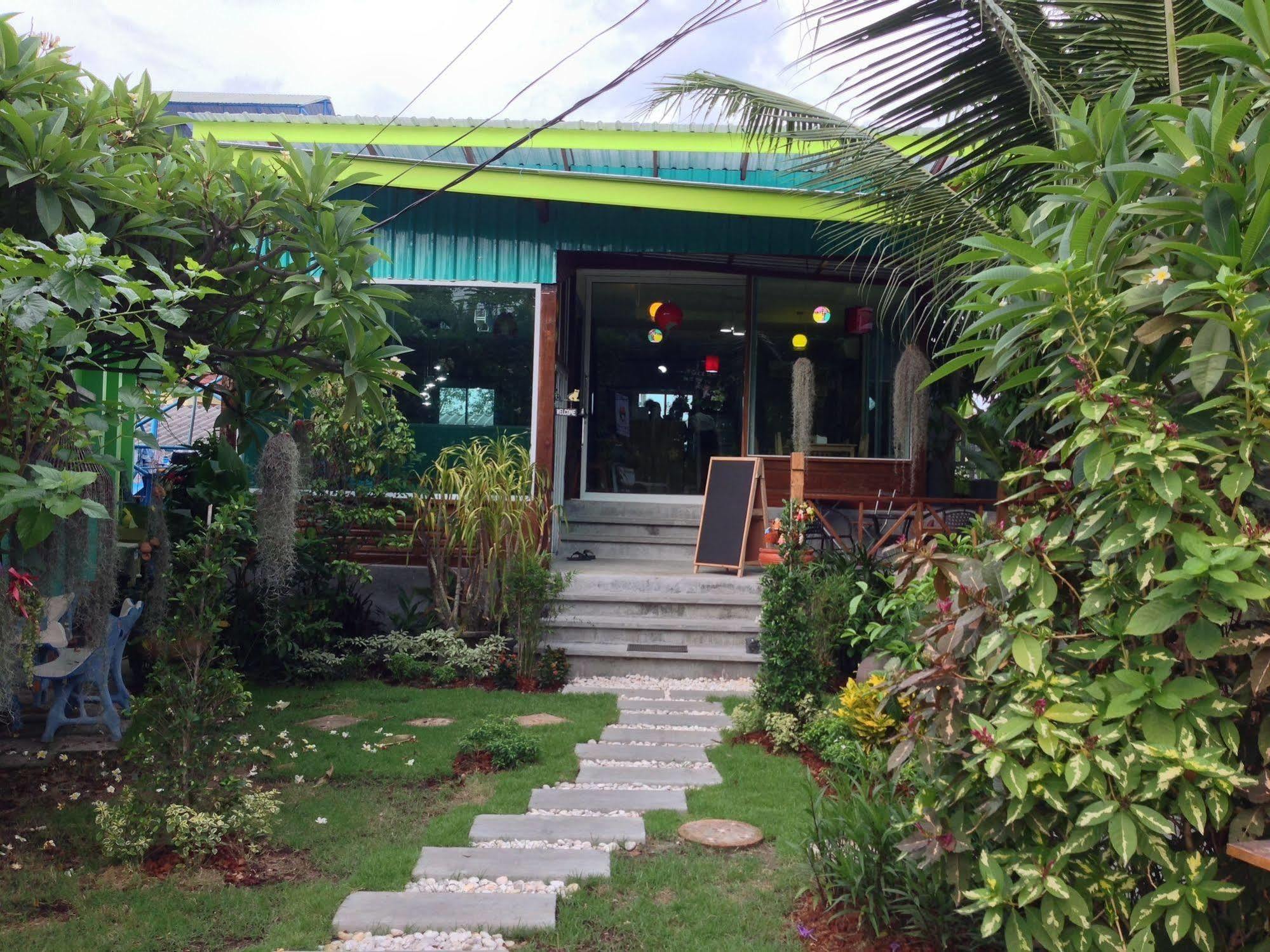 Samui Poshtel Vandrarhem Koh Samui Exteriör bild