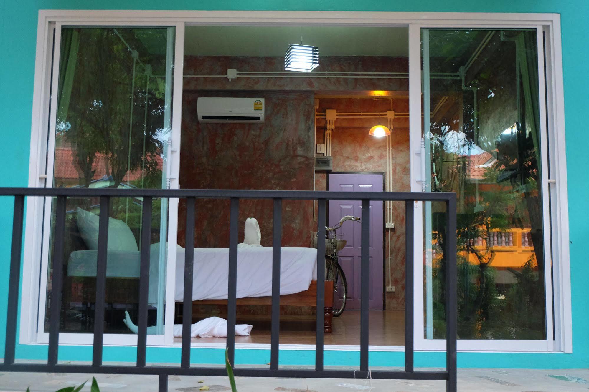 Samui Poshtel Vandrarhem Koh Samui Exteriör bild